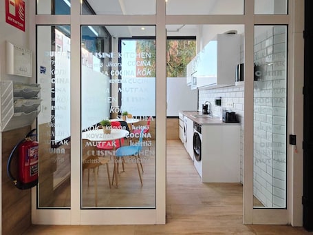 Bilbao ROOMS & KITCHEN Altube