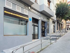 Desk, iron/ironing board, free WiFi - Bilbao ROOMS & KITCHEN Altube (Bilbao)