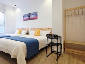 Desk, iron/ironing board, free WiFi - Bilbao ROOMS & KITCHEN Altube (Bilbao)