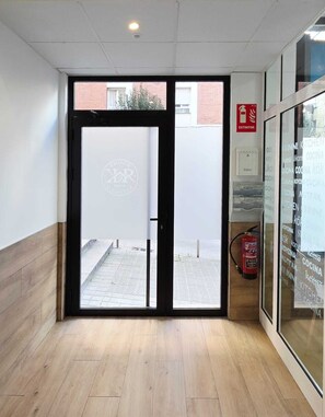 Desk, iron/ironing board, free WiFi - Bilbao ROOMS & KITCHEN Altube (Bilbao)