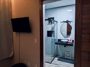 Dusche, Handtücher, Seife, Toilettenpapier