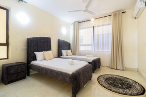 2 chambres, fer et planche à repasser, Wi-Fi, draps fournis