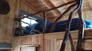 Panoramic Cabin, Patio, Garden View | Free WiFi
