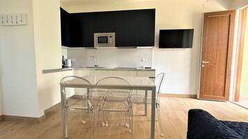 Lejlighed - 1 soveværelse - terrasse | Spisestue