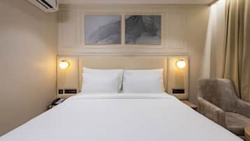 Superior Room | In-room safe, desk, laptop workspace, blackout drapes