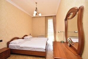 Family Apartment, 4 Bedrooms, Balcony | Blackout curtains, iron/ironing board, free WiFi - North ave apartment by Luxe Group HH106 (Yerevan)