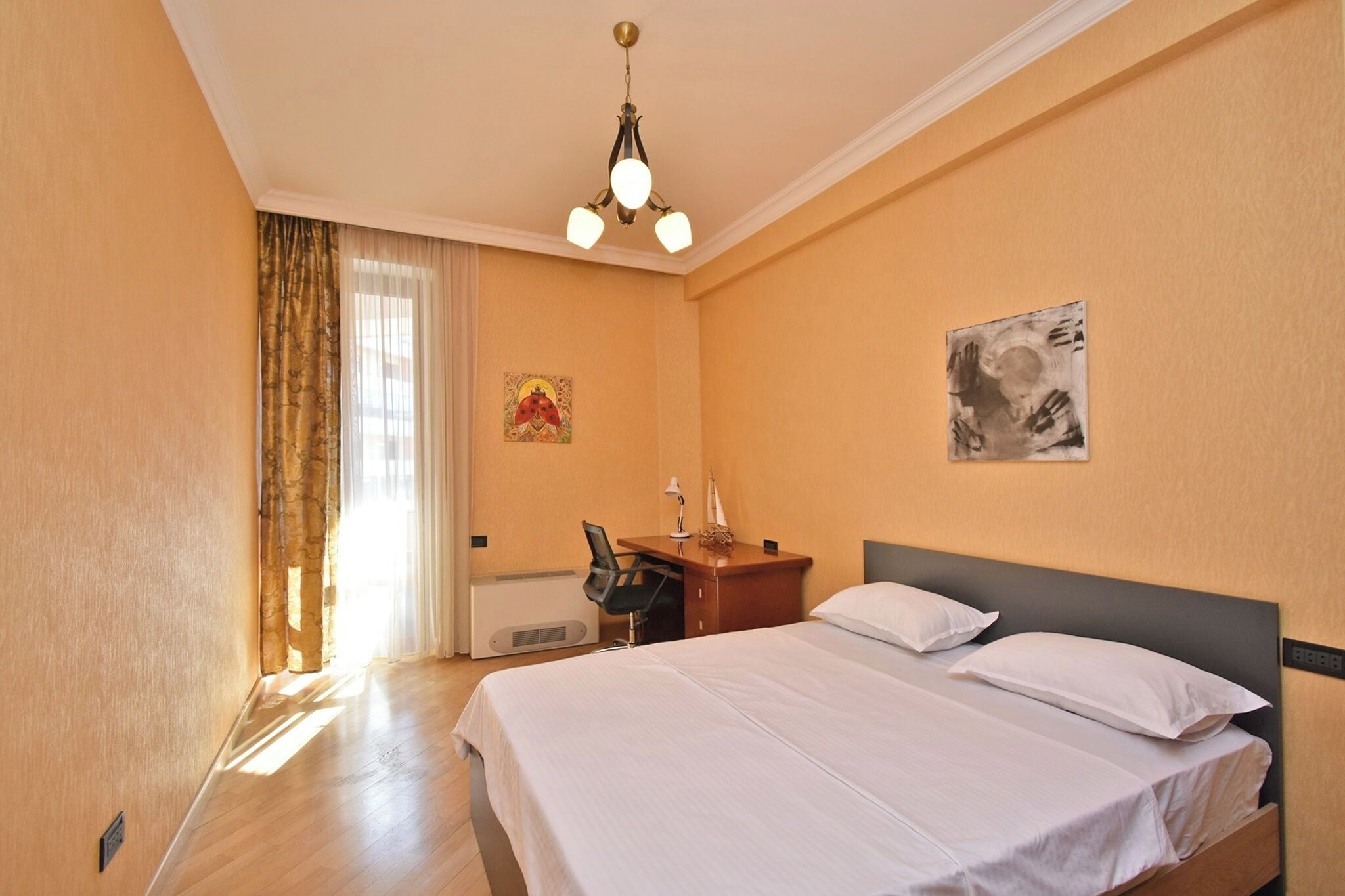Family Apartment, 4 Bedrooms, Balcony | Blackout drapes, iron/ironing board, WiFi (free)