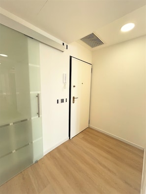 Appartement, 2 chambres, balcon, vue sur l’océan | Couloir