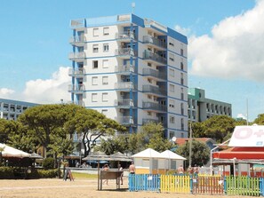 Apartment, 2 Bedrooms, Balcony, Ocean View | Front of property