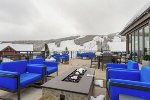 Outdoor dining - Grand Colorado Peak 8 | Spacious 4-Bedroom (Two Full 2-Bedroom Villas) (Breckenridge)