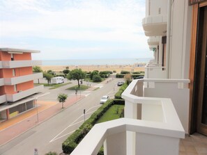 Balcony - Very Comfortable Seafront Apartment (San Michele al Tagliamento)