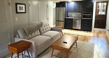 1BR Bloomingdale Retreat with Private Entry. Walkable & Quiet Neighborhood.