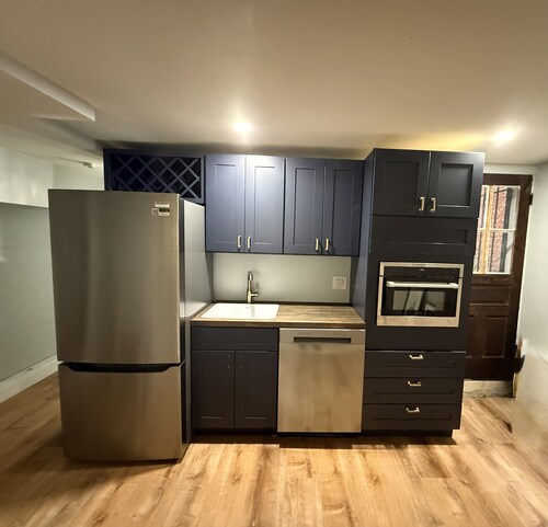 Newly Renovated English Basement Apartment in Beautiful Bloomingdale