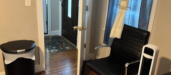 Fantastic 1 room with AC in charming Irvington