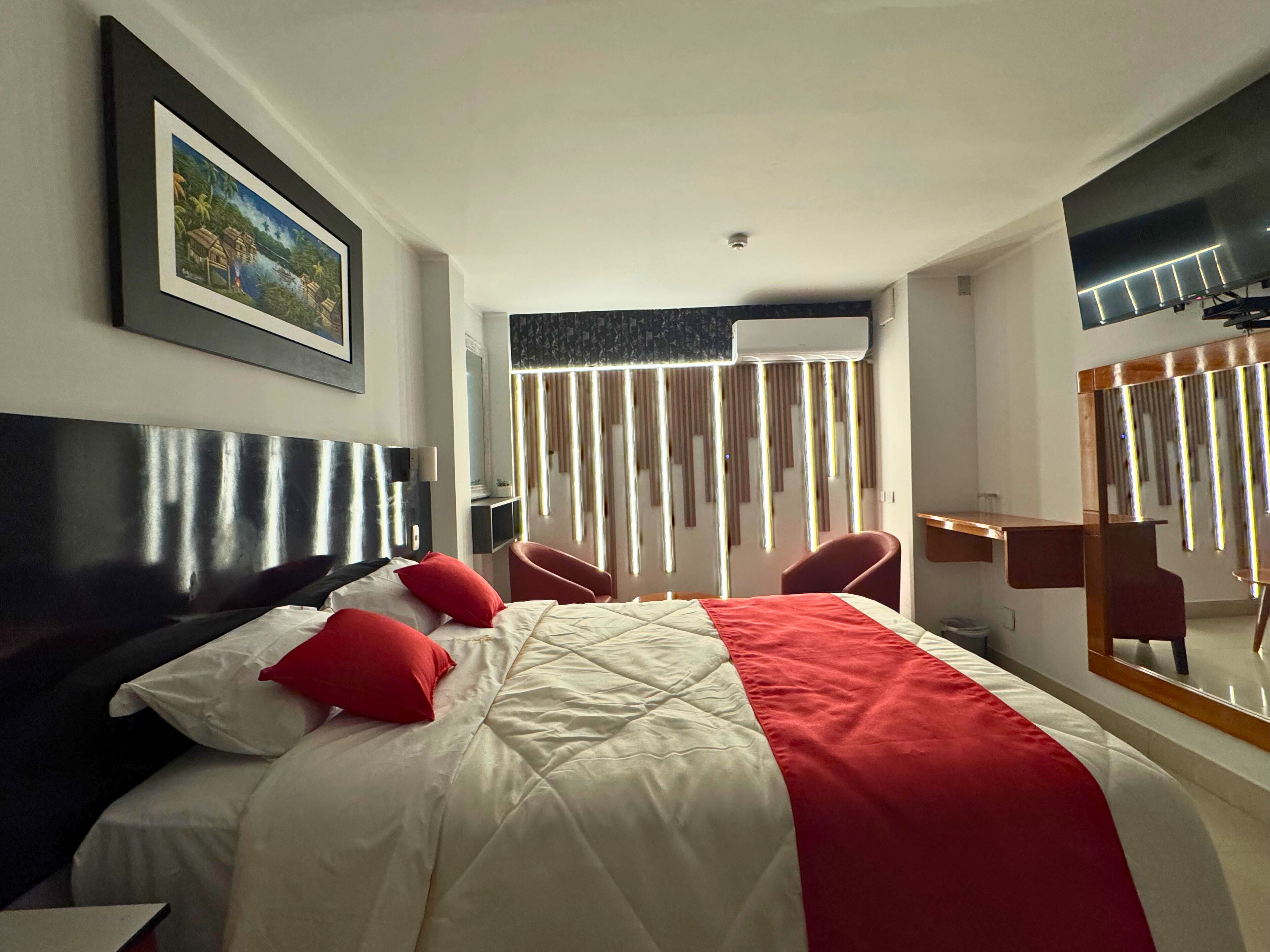 Laptop workspace, free WiFi