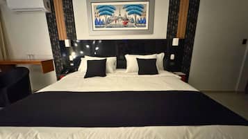 Superior Double Room, 1 King Bed, Private Bathroom, City View | Laptop workspace, free WiFi