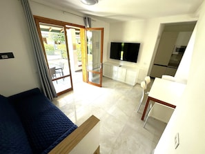 Villa, 3 chambres, patio, vue sur le jardin | Commodité de la chambre