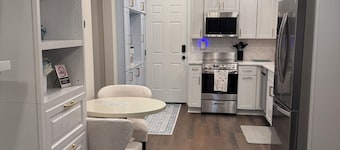 Luxury Cottage "Sparrow" full of amenities in Collegedale perfect for a getaway!