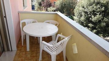 Appartamento, 1 camera da letto, balcone, vista città | Balcone