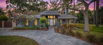 Spacious 5BR Retreat ~ Heated Pool ~ Near Beach & Dining ~ Bikes Included!