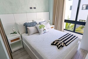 3 Schlafzimmer, Schreibtisch, Bügeleisen/Bügelbrett, WLAN