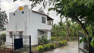 Esterni