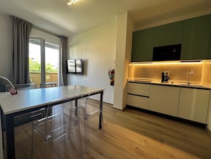 Apartment, 1 Bedroom, Balcony, City View | Interior