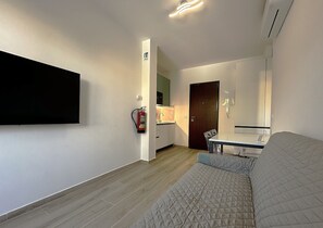 อพาร์ทเมนท์, 1 ห้องนอน, ระเบียง, วิวเมือง | ห้องนั่งเล่น