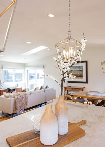 BytheSea Bluff Retreat – Ocean Views & Coastal Trails