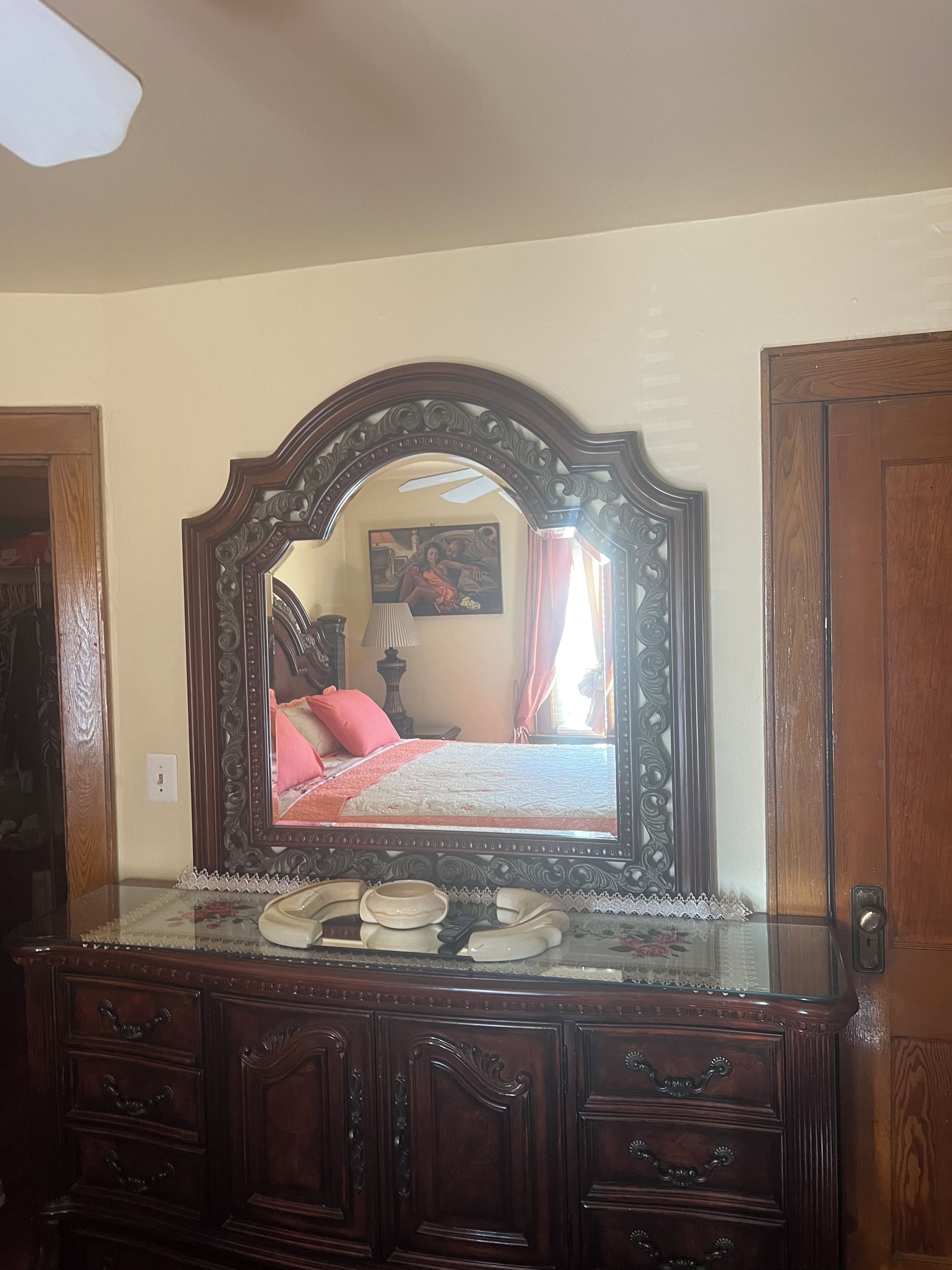 2 makuuhuonetta, silitysrauta/-lauta, ilmainen Wi-Fi, vuodevaatteet