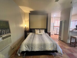 1 habitación y ropa de cama 