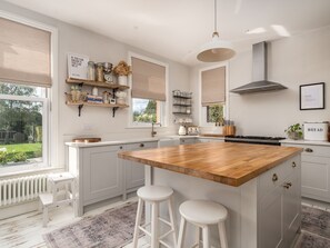 Fridge, microwave, oven, dishwasher - Stunning Modern Countryside Home | PassTheKeys® (Kings Langley)