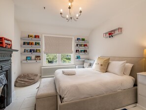 4 chambres, fer et planche à repasser, Wi-Fi gratuit, draps fournis