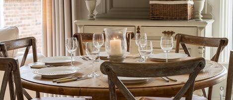 تناول الطعام