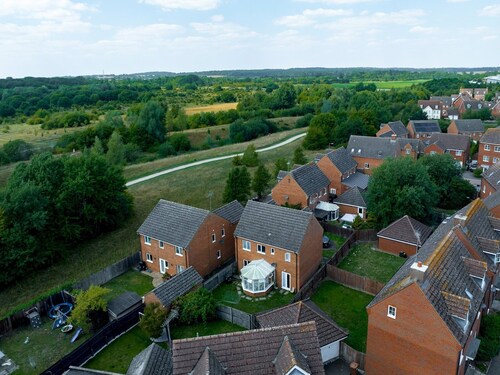 Pass the Keys | Spacious 4-Bedroom Home | Prime Hatfield Location