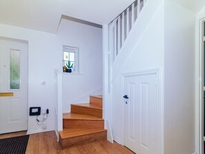 Interior - Pass the Keys | Spacious 4-Bedroom Home | Prime Hatfield Location (Hatfield)