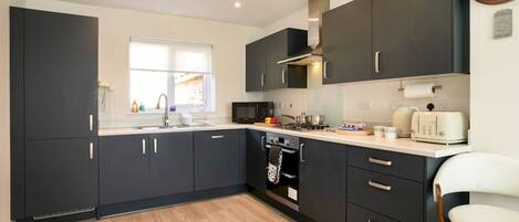 Fridge, microwave, oven, dishwasher