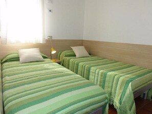 อพาร์ทเมนท์, 2 ห้องนอน, ระเบียง | 3 ห้องนอน