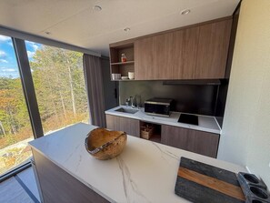 Refrigerador, microondas, parrilla de estufa y lavavajillas