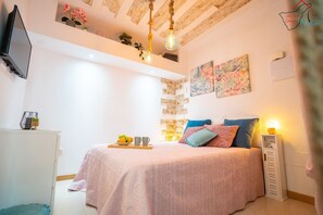 1 bedroom, iron/ironing board, Internet, bed sheets - KE CASETTA TENERIFE MAYA APARTMENT (LAS ROSAS COSTA DEL SILENCIO)