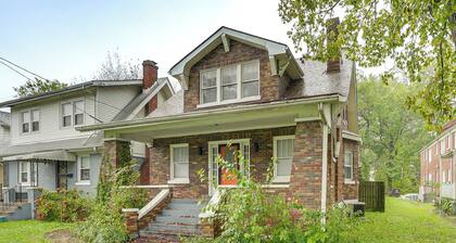 Stay Near the Derby & Downtown! Louisville Apt