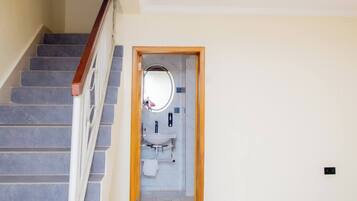 Shared Dormitory, 4 Bedrooms, Accessible, City View | Living room