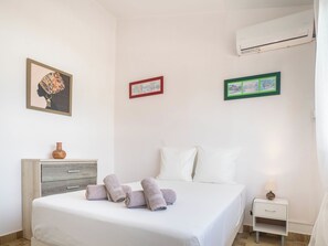 4 habitaciones, cuna de viaje, wifi y ropa de cama 