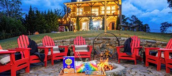 Estate w/Year Round Long Range Mountain Views, Hot Tub, Theater, & Game Room