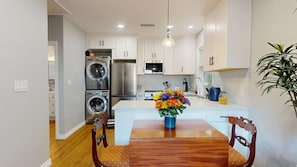 Mikrowelle, Ofen, Herdplatte, GeschirrspĂŒler