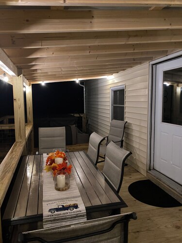 Superb 4-bedroom house 2 mi NRG Bridge/Pet Friendly/Hot Tub/Fire Pit