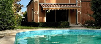 Villa Dijon center piscine 8 people