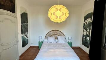 4 chambres, fer et planche Ă  repasser, Wi-Fi, draps fournis