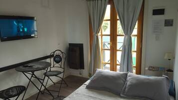 Room, 1 Bedroom, Garden View | Room amenity