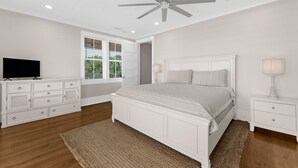 7 bedrooms, iron/ironing board, WiFi (free), bed sheets